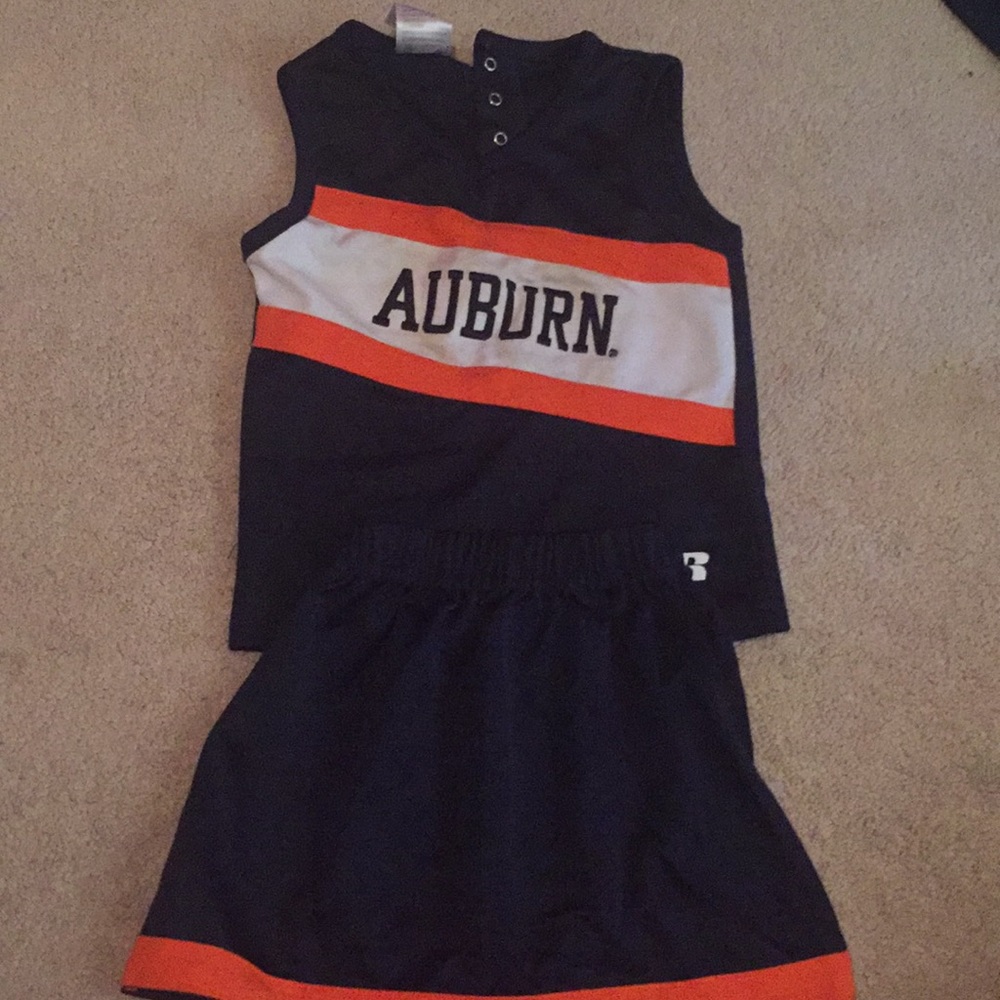 4t auburn cheer
